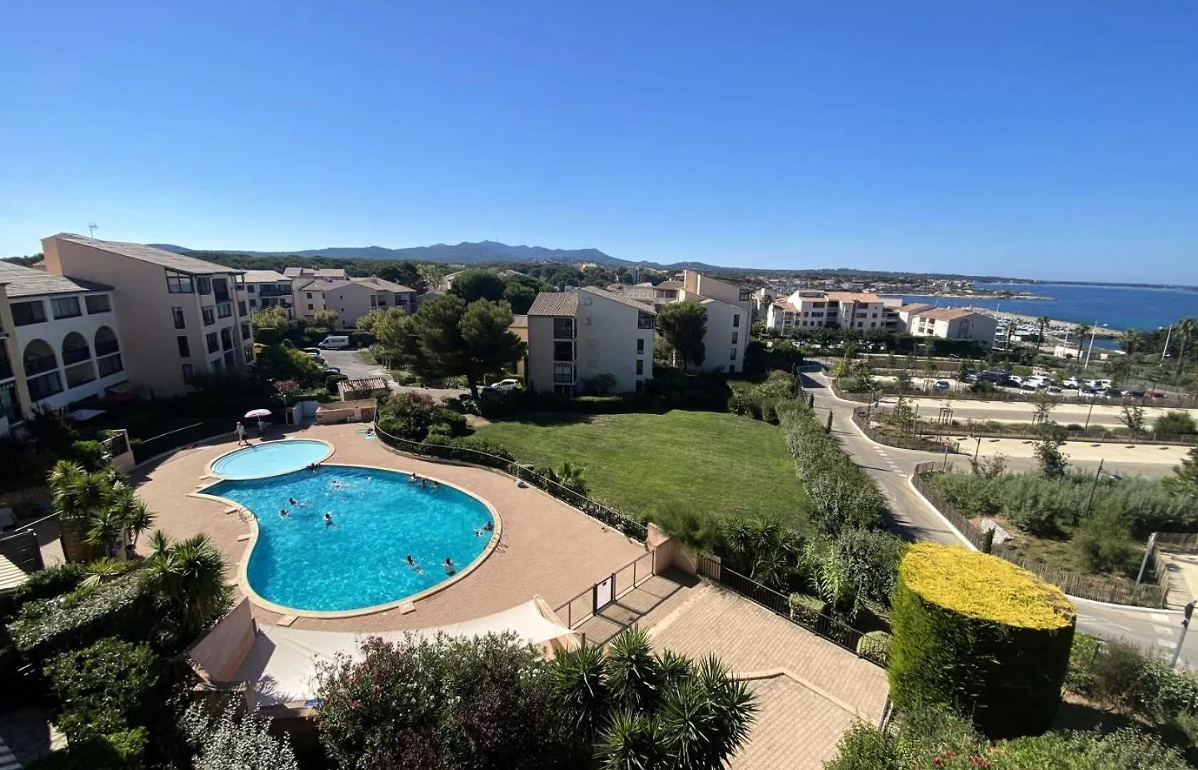 Residence Jardin D'Azur - Super Appart Dans Un Jardin Idyllique A Proximite De La Mer Mae-7084 سيكس-فور-لو-بلاج 0*,  فرنسا